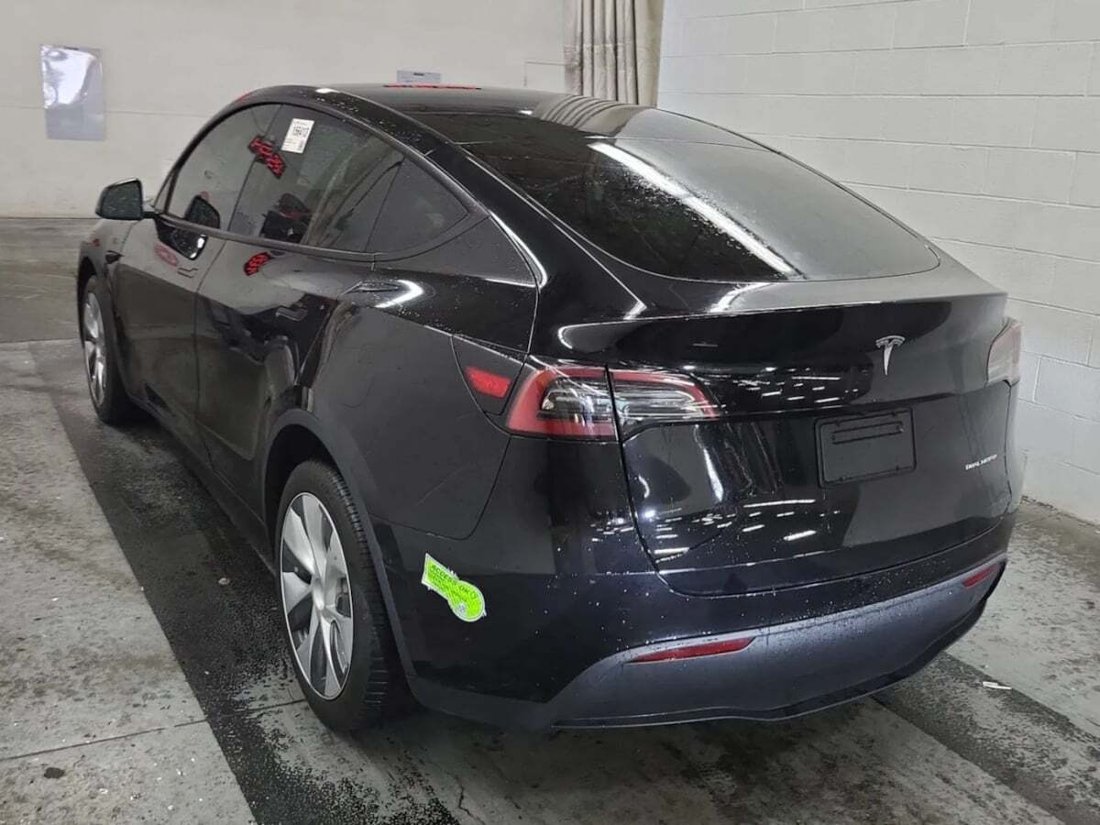 Suv in Newport Beach, CA, United States 5 - 18412268