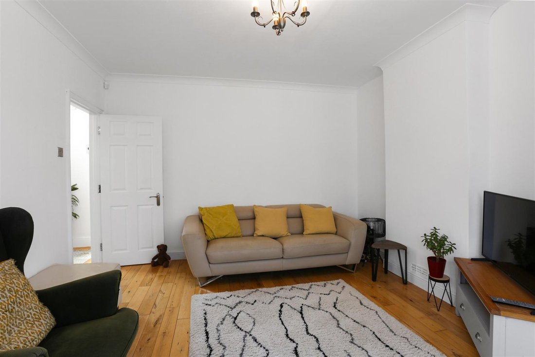 House in Cheam, London Borough of Sutton, England 3 - 18402835