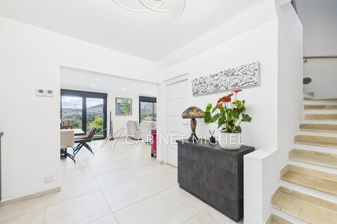 Villa in Grasse, Provence-Alpes-Côte d'Azur, France 5 - 18404139