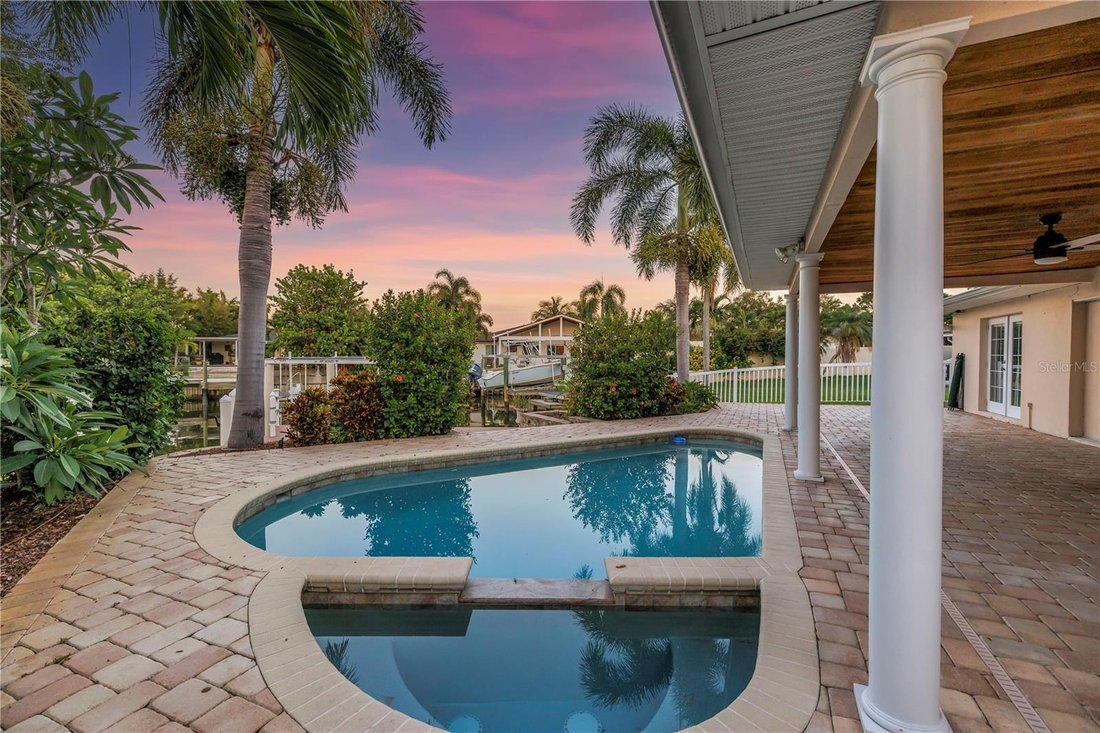 House in St. Petersburg, Florida, United States 3 - 18403551