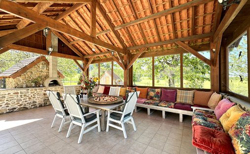 Villa in Saint-Jory-de-Chalais, Nouvelle-Aquitaine, France 1