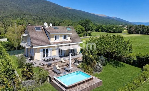 House in Sergy, Auvergne-Rhône-Alpes, France 1