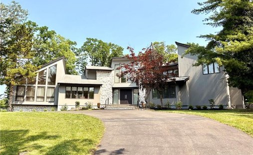 House in Metuchen, New Jersey, United States 1