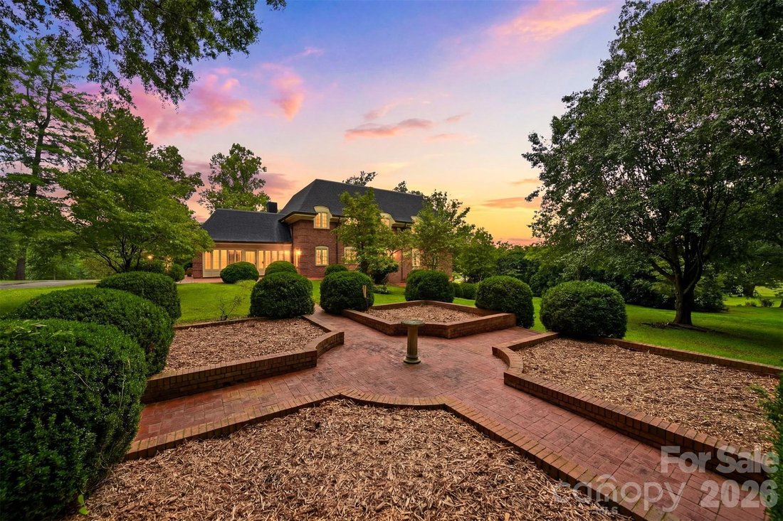 House in Lenoir, North Carolina, United States 2 - 18408932