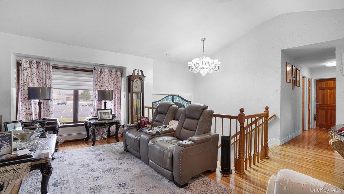 House in Bellmore, New York, United States 4 - 18349295