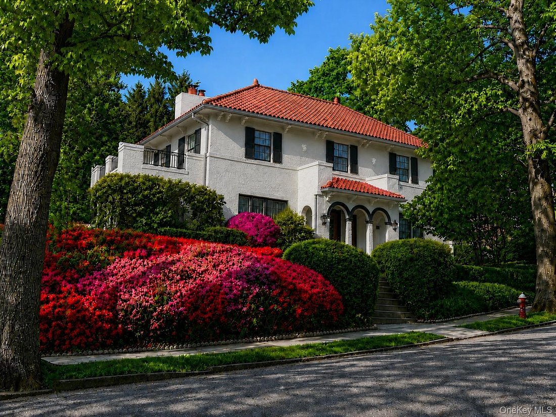 House in Bronxville, New York, United States 2 - 17846036