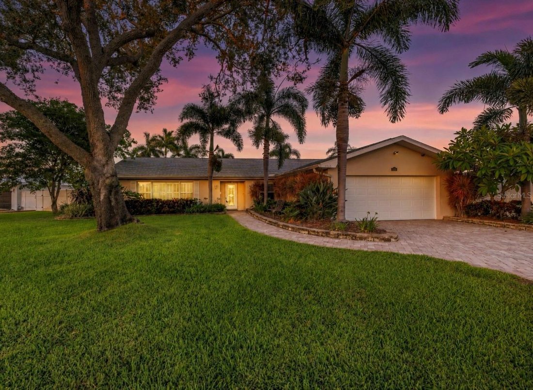 House in St. Petersburg, Florida, United States 1 - 18403551