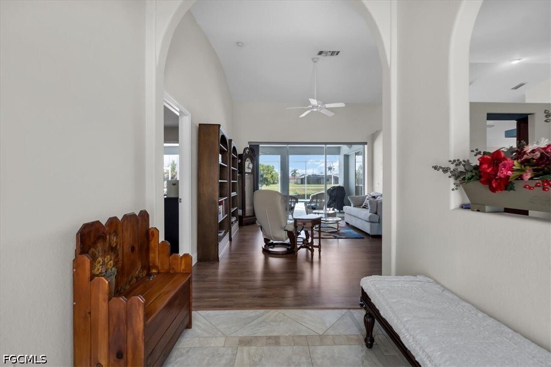 House in Cape Coral, Florida, United States 5 - 18417262