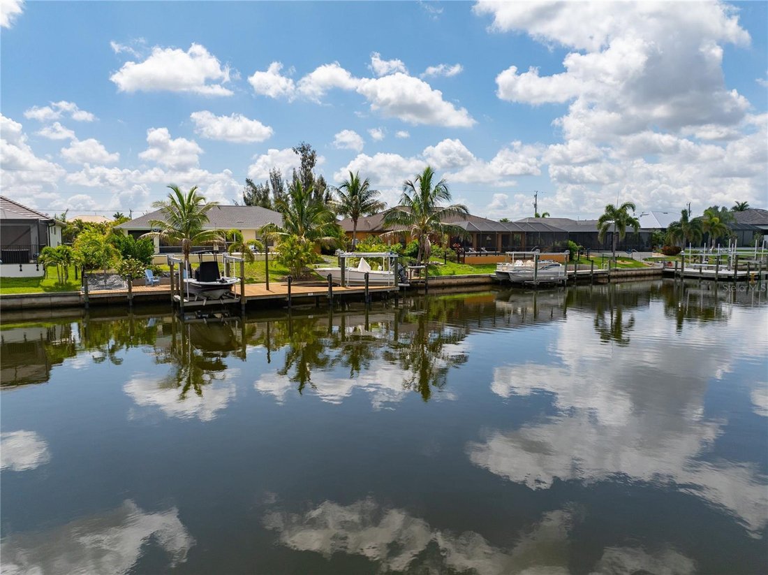 House in Cape Coral, Florida, United States 3 - 18413261
