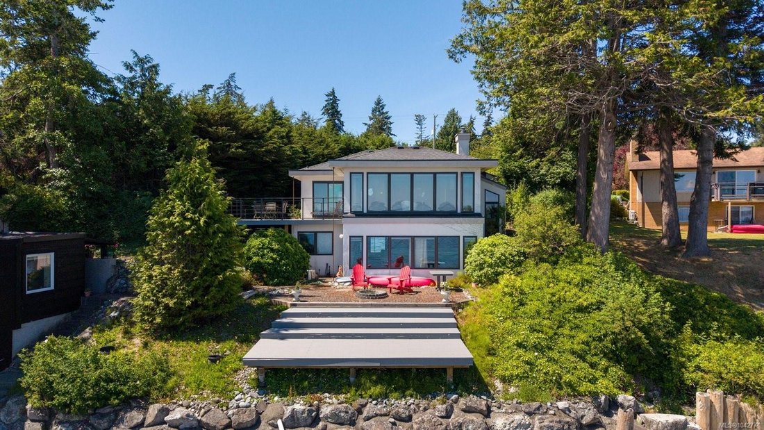 House in North Saanich, British Columbia, Canada 2 - 18410555