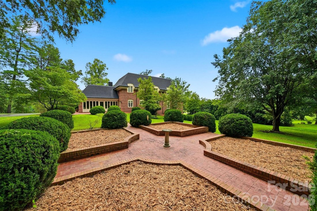 House in Lenoir, North Carolina, United States 3 - 18408932