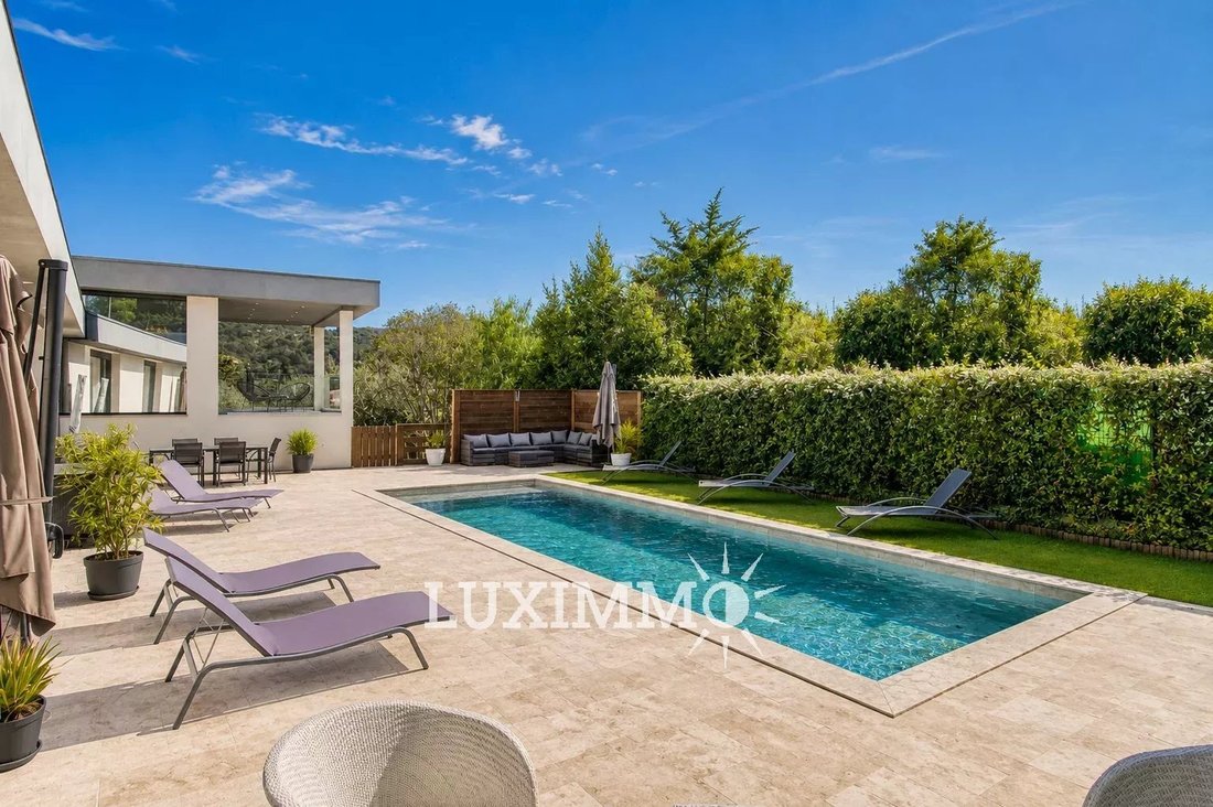 Villa in Mougins, Provence-Alpes-Côte d'Azur, France 2 - 14466371
