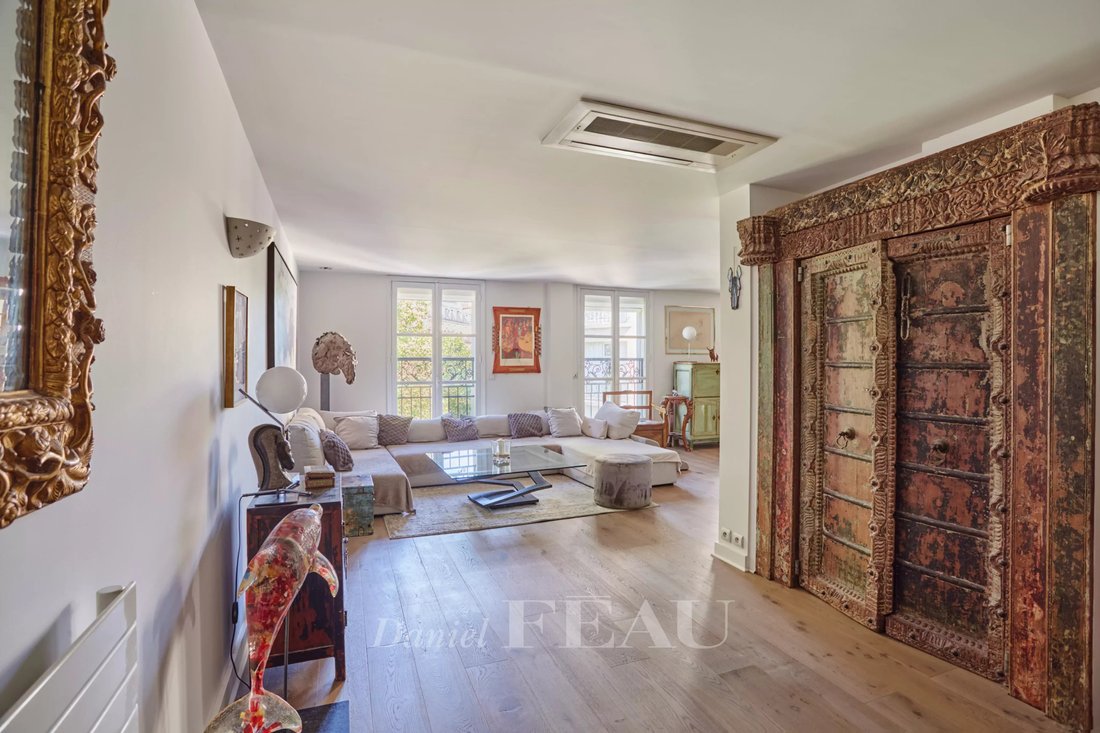 Apartment in Saint Placide, Paris 6e Arrondissement, Paris 3 - 18411940