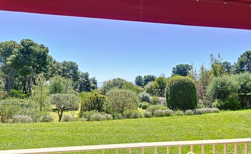 Apartment in Val de Cagne-Colline Route de Vence, Cagnes-sur-Mer, France 1