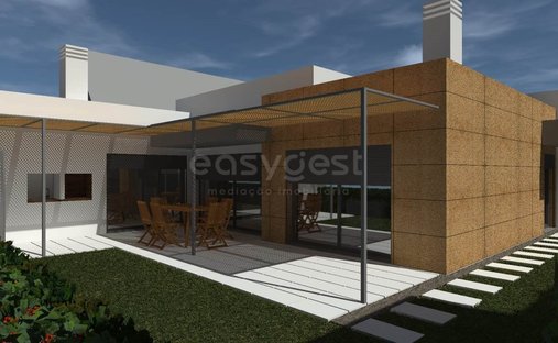 House in Quinta do Conde, Setubal, Portugal 1