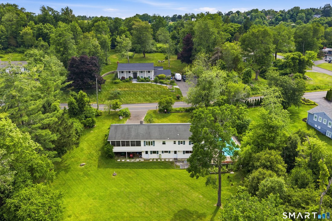 Brookfield, Connecticut, United States 4 - 18406638