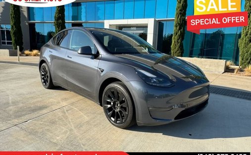 2024 Tesla Model Y Standard Range in Newport beach, CA, United States 1