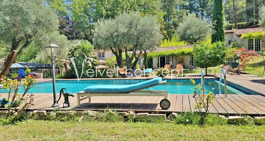 Estate in Opio, Provence-Alpes-Côte d'Azur, France 3 - 18405072