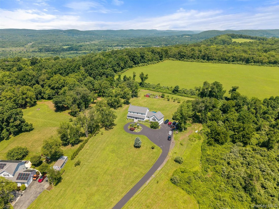 House in Patterson, New York, United States 3 - 18416009
