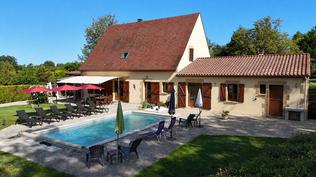 Villa in Castelnaud-la-Chapelle, Nouvelle-Aquitaine, France 1 - 18405329