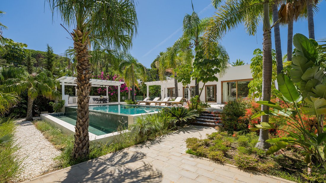 Villa in Nueva Andalucia, Marbella, Spain 3 - 18416787