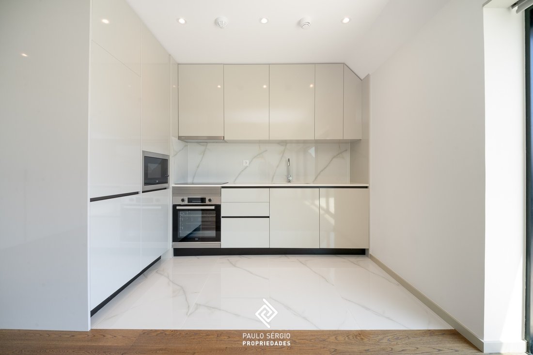 Apartment in Espinho, Aveiro District, Portugal 2 - 18412375