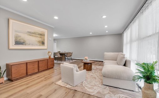 House in Great Neck, New York, United States 1