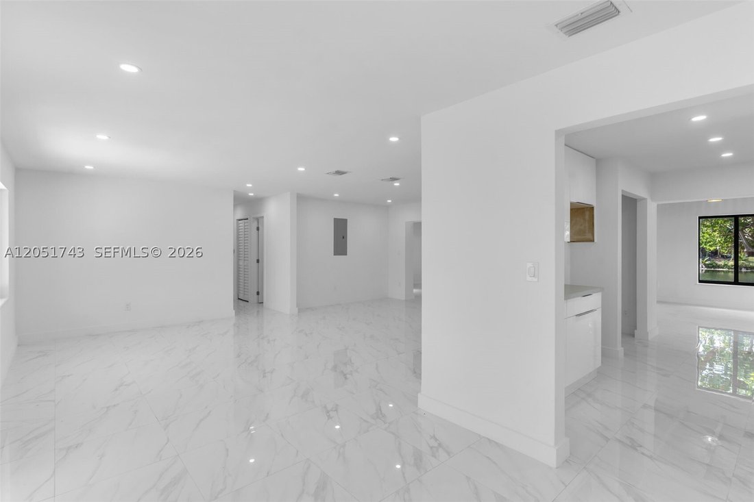 House in Miami, Florida, United States 4 - 18407600