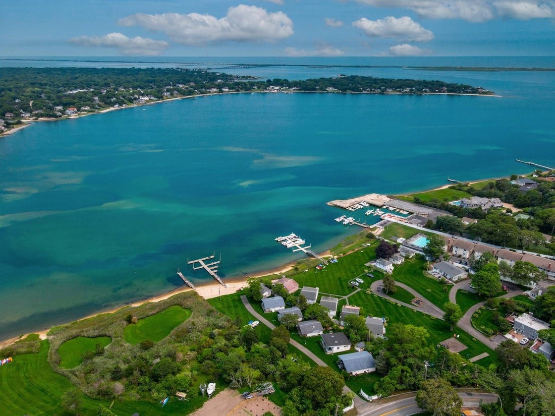 Condo in Hampton Bays, New York, United States 1 - 18413937
