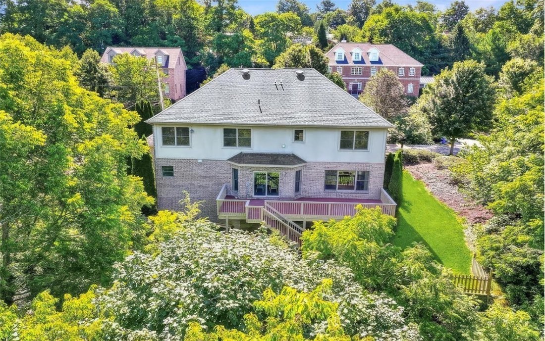 House in Mount Lebanon, Pennsylvania, United States 2 - 18409091