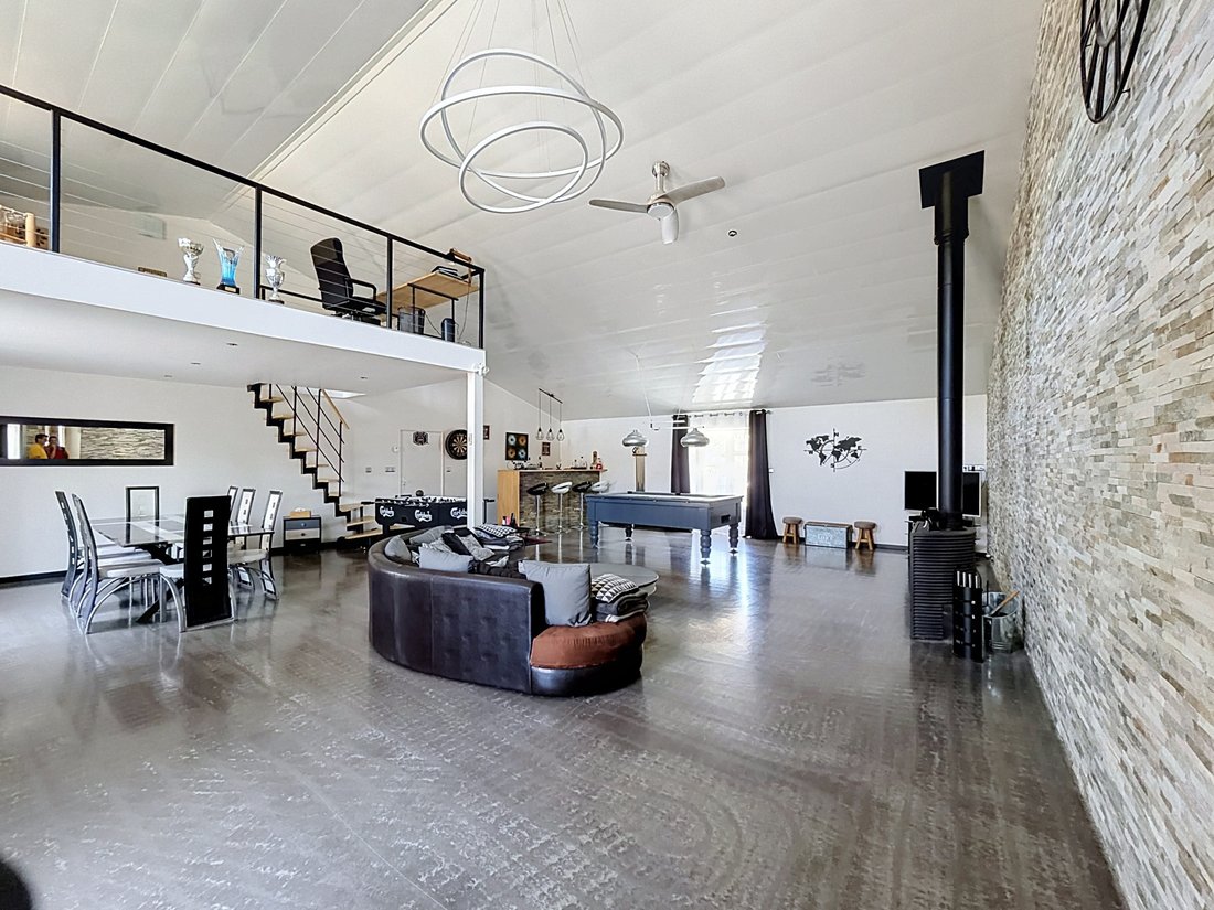 House in Châteauneuf-sur-Charente, Nouvelle-Aquitaine, France 4 - 17020283