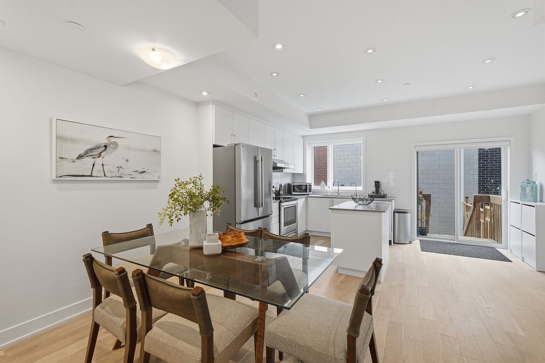 House in Toronto, Ontario, Canada 4 - 18412206