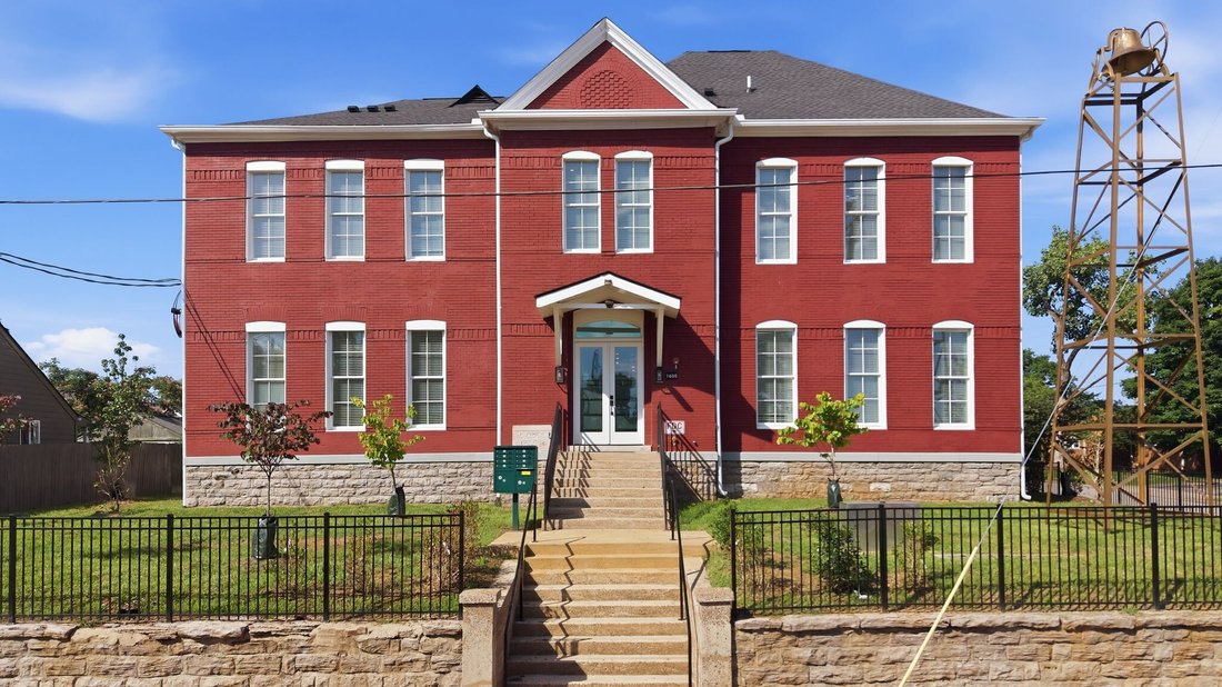 Co Op in Nashville, Tennessee, United States 2 - 18408638