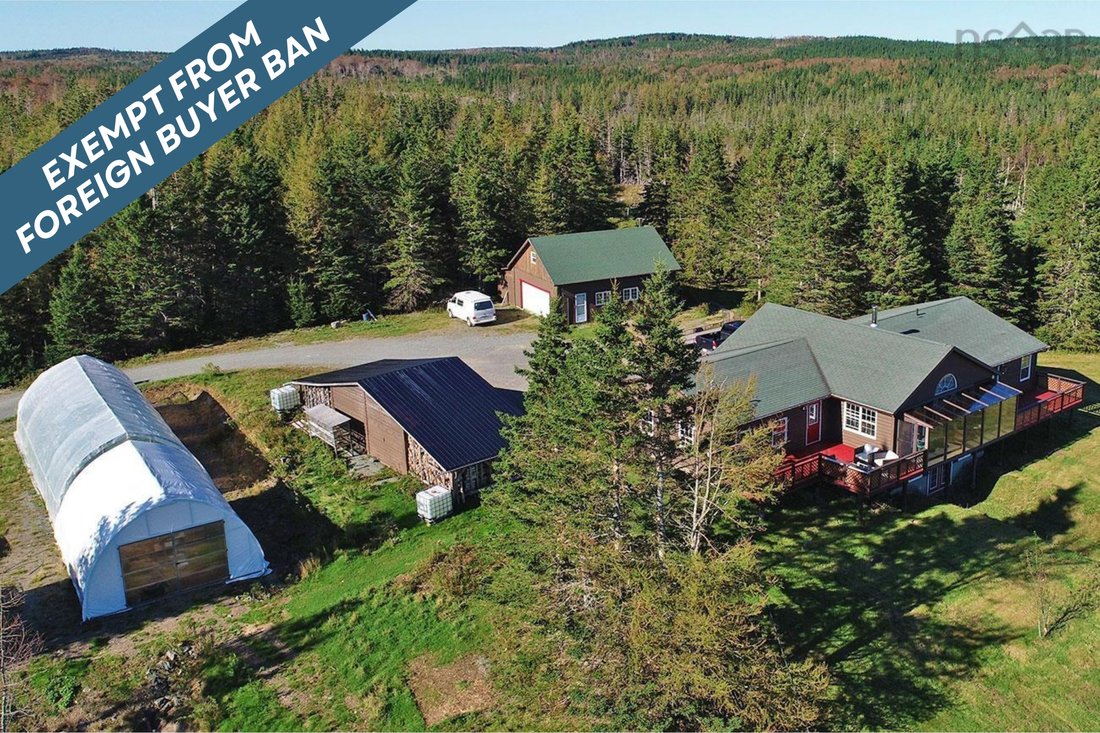 Country House in Grand River, Nova Scotia, Canada 1 - 18120302