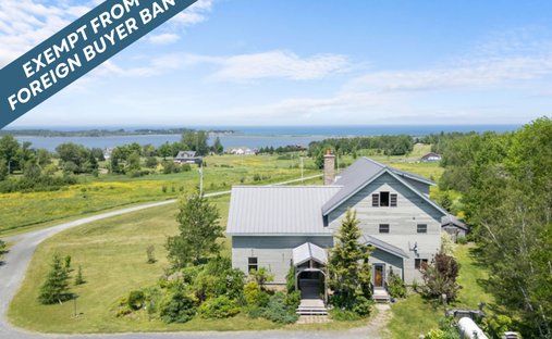 House in New Glasgow, Nova Scotia, Canada 1