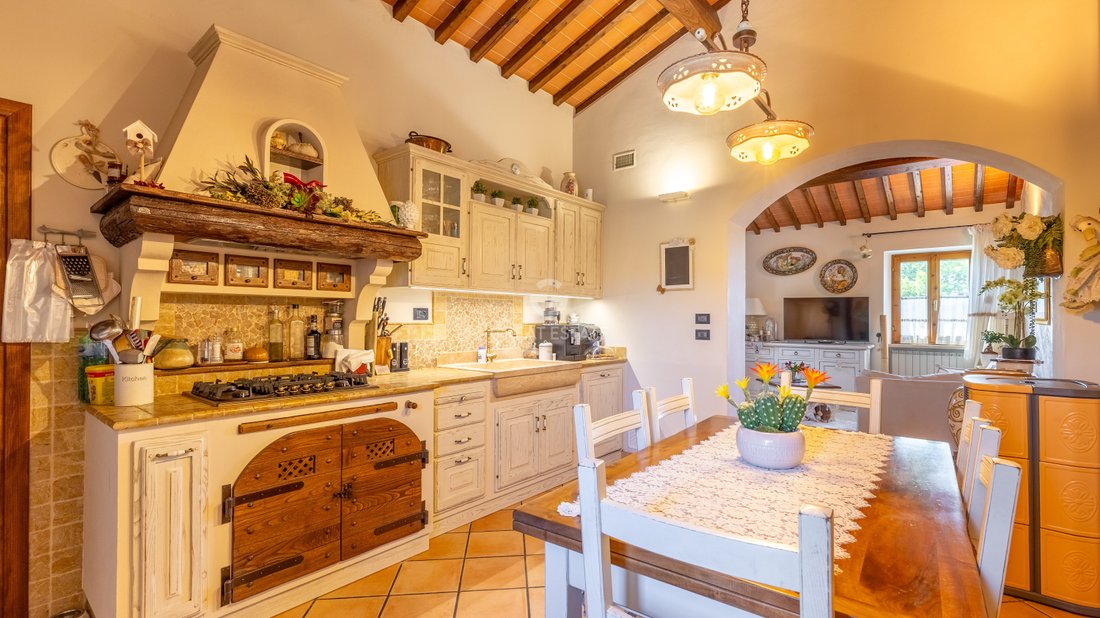 Estate in San Gimignano, Tuscany, Italy 5 - 18408269