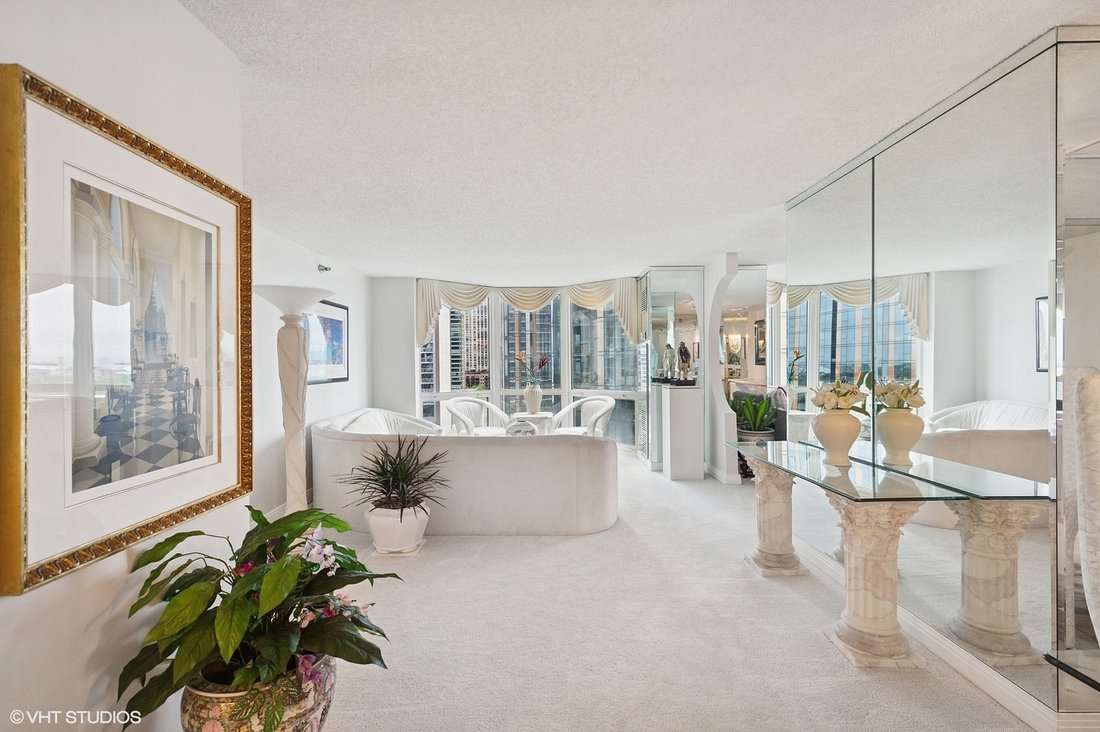 Condo in Chicago, Illinois, United States 3 - 18408267