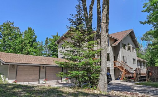 House in Eagle Harbor, Michigan, United States 1