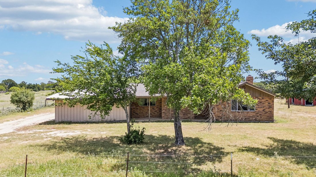 House in Lockhart, Texas, United States 2 - 17668152