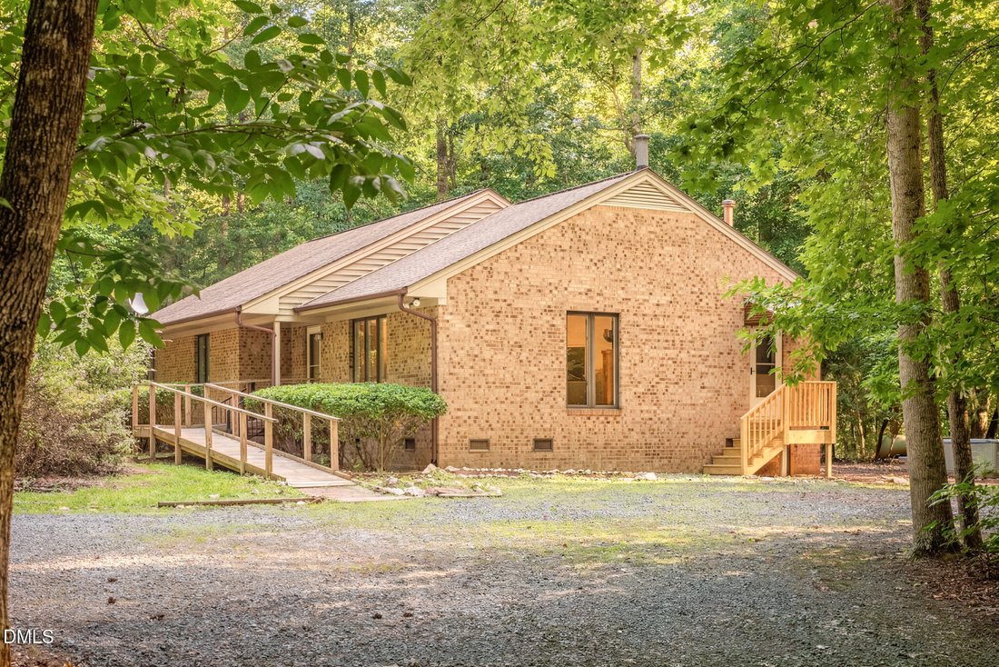 House in Chapel Hill, North Carolina, United States 1 - 18408217