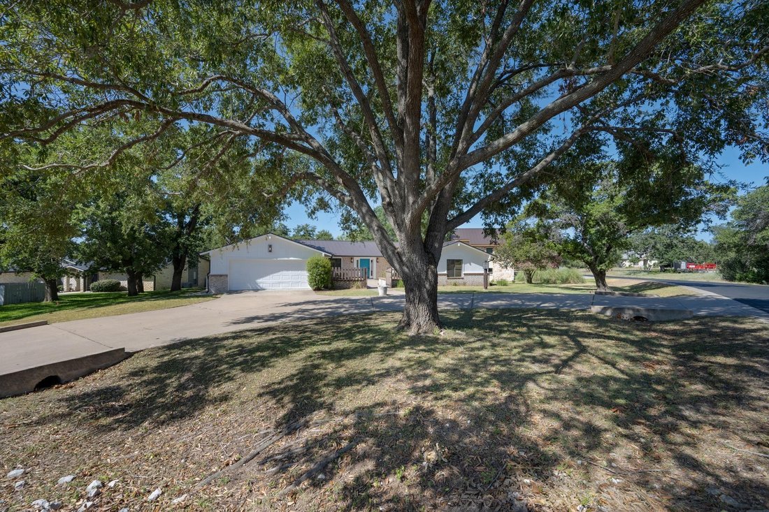 House in Horseshoe Bay, Texas, United States 2 - 18408198
