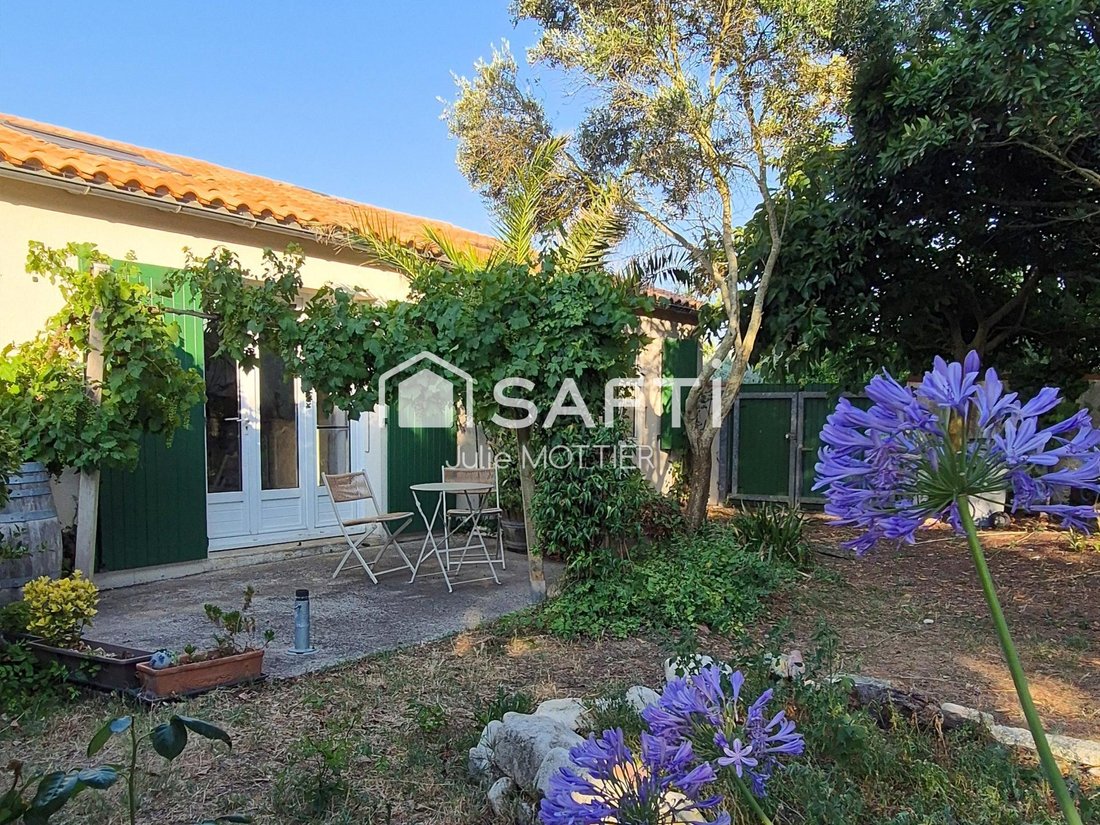 House in Saint-Clement-des-Baleines, Nouvelle-Aquitaine, France 1 - 17664508