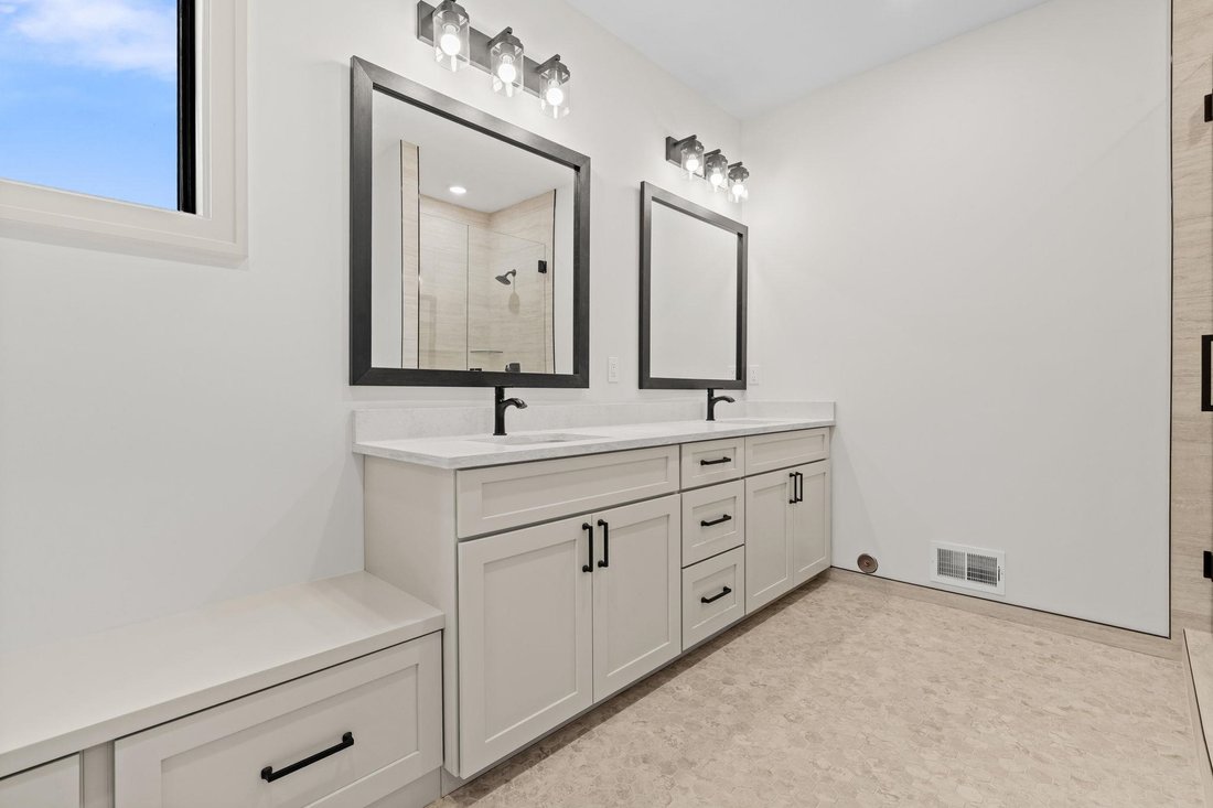 Condo in Charlevoix, Michigan, United States 4 - 18414435