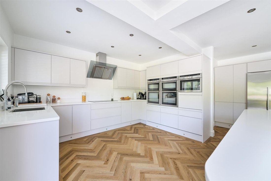 House in Banstead, Reigate and Banstead, England 3 - 16767843