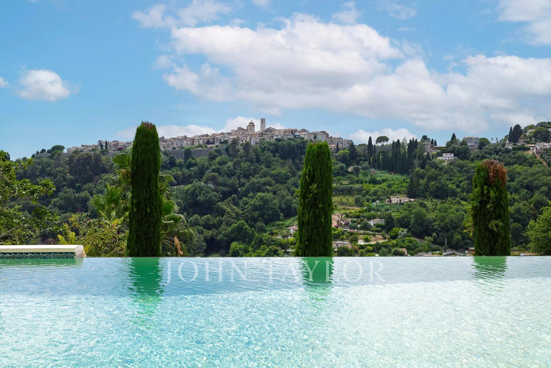 House in Vence, Provence-Alpes-Côte d'Azur, France 2 - 18417692