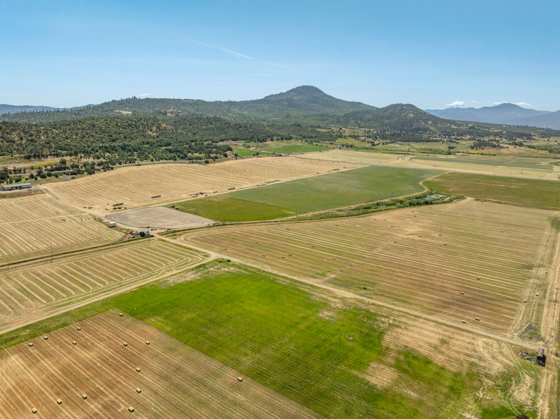 Land in Medford, Oregon, United States 2 - 18410841
