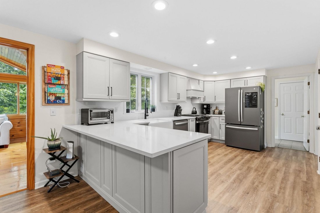 House in Dover, New Hampshire, United States 5 - 18416012