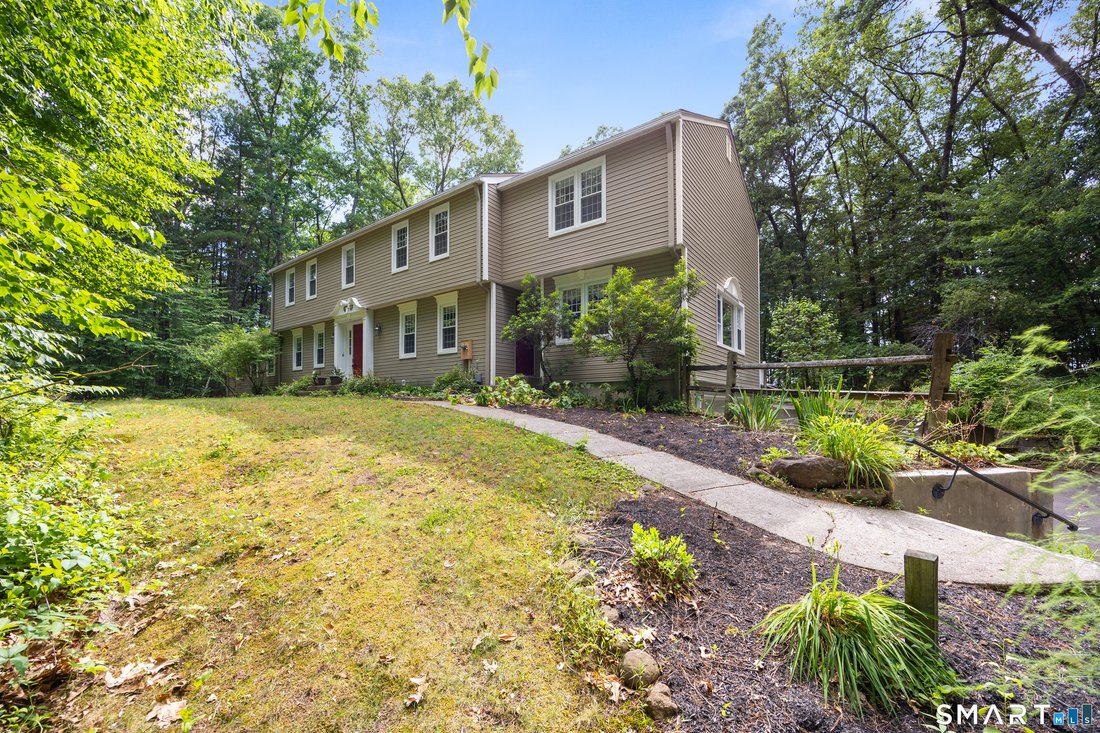 House in Somers, Connecticut, United States 4 - 18414472