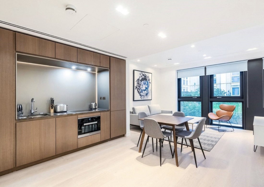 Apartment in WC2, Westminster, England 1 - 18413390