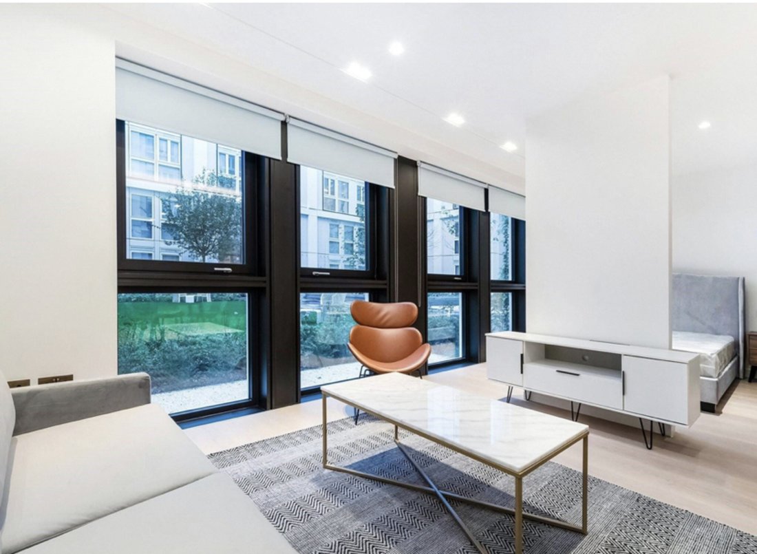 Apartment in WC2, Westminster, England 4 - 18413390